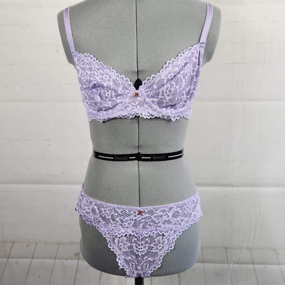 Savage X Fenty Floral Lace Unlined Bra & Cheeky Panty (Small) Set in Purple 32B - Picture 2 of 10